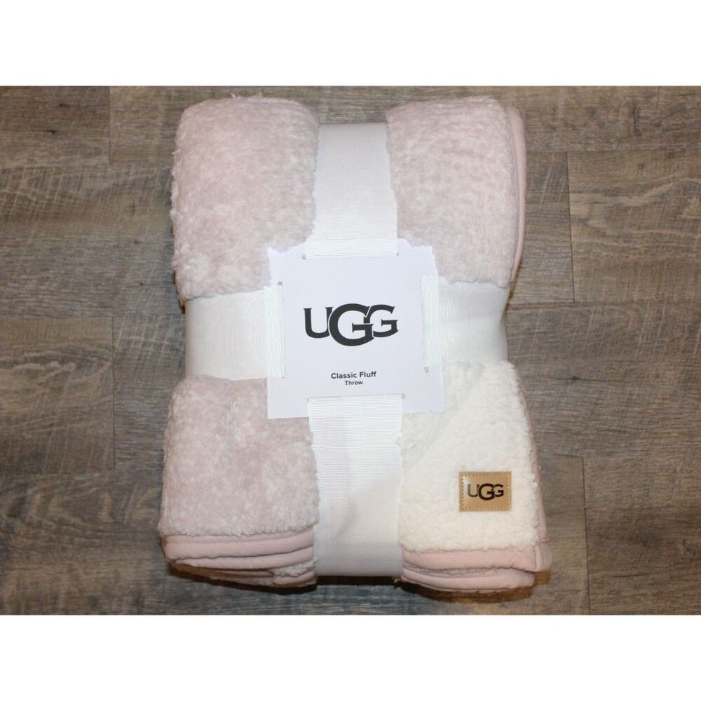 UGG REVERSIBLE PLUSH SHERPA LINED THROW LIGHT PINK NEW! 50 X 70